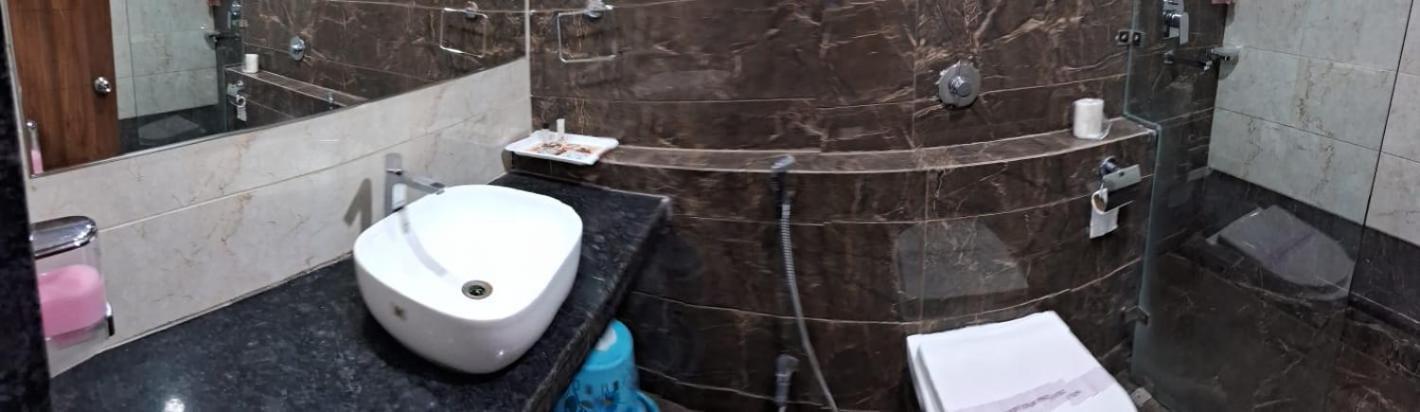 Hotel Samdareeya Pvt Ltd Jabalpur Εξωτερικό φωτογραφία